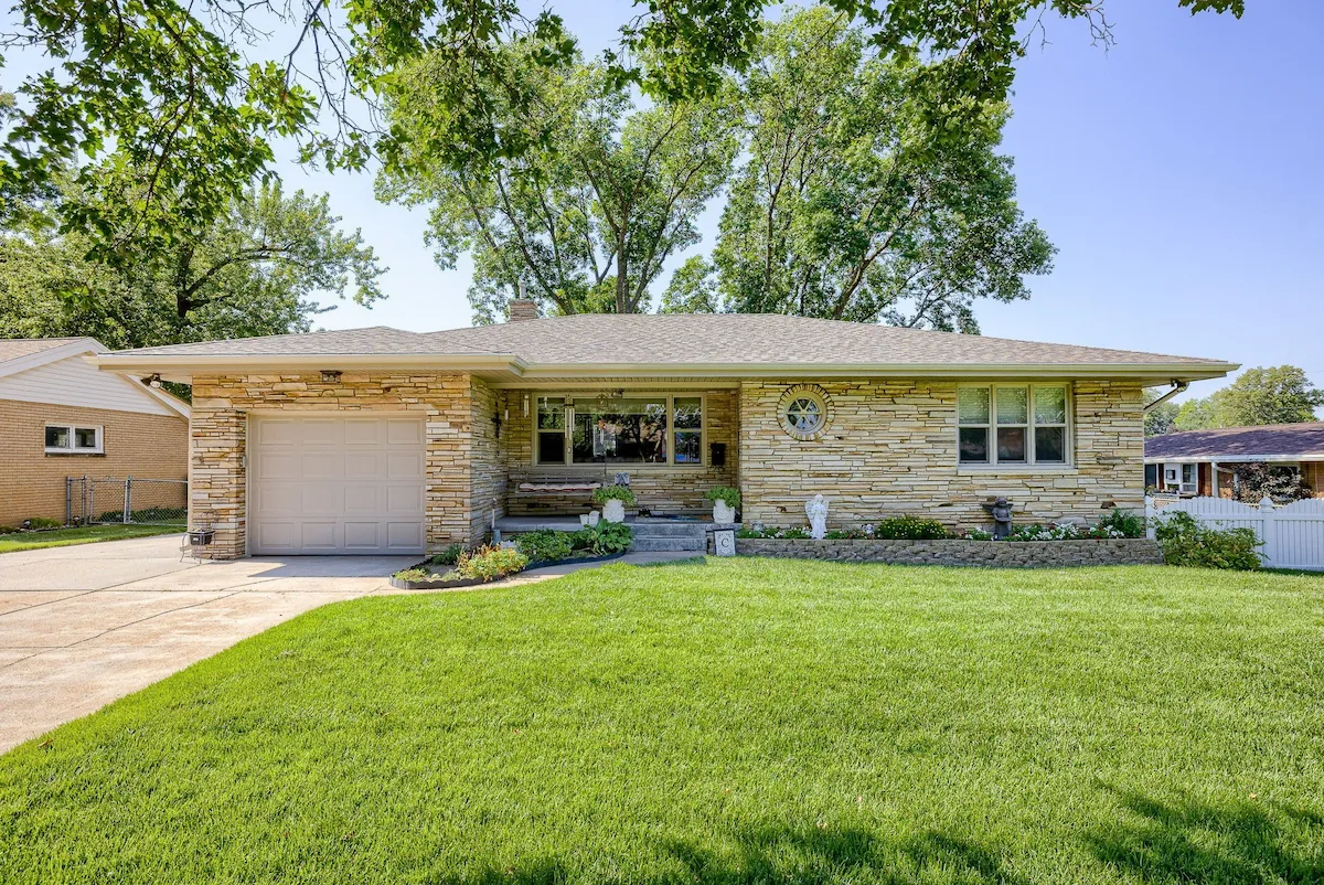 Single-story home in Omaha, Nebraska, representing homes available across the Omaha metro